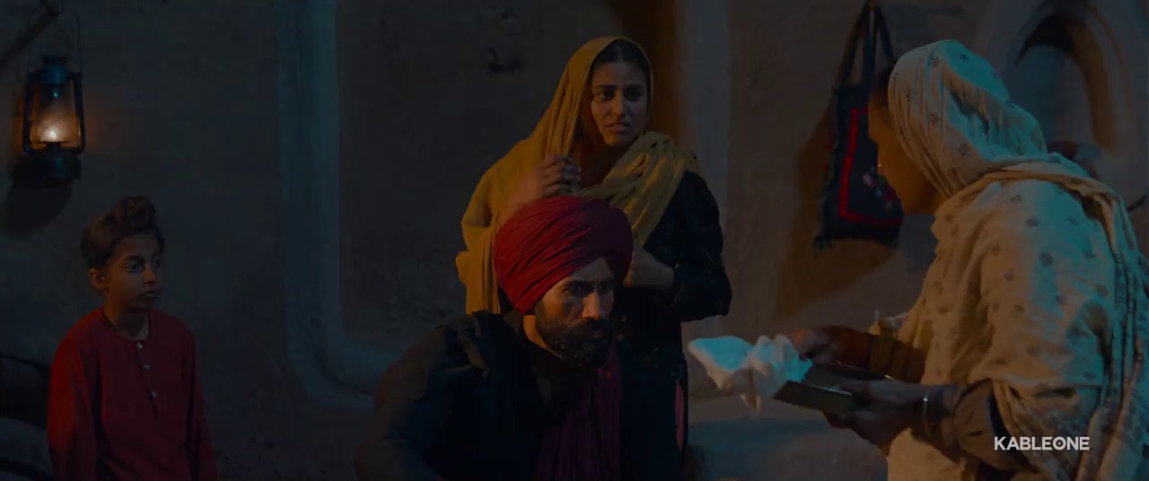 Sucha Soorma (2024) WEBRip Hindi + Pa Te Ta 720p x264 AVC HE-AAC 2.0 MSub.mkv.0004